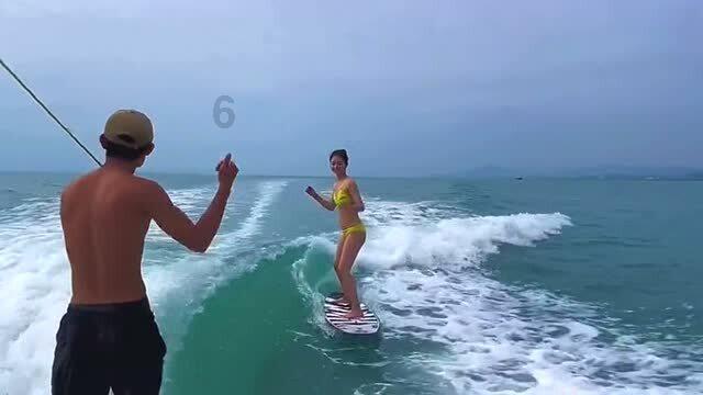空中抛枪