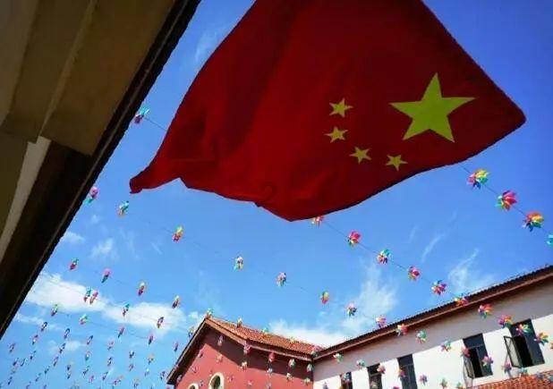 主人在医院死亡，忠犬每天守在医院门口，已经守了四个月仍在继续